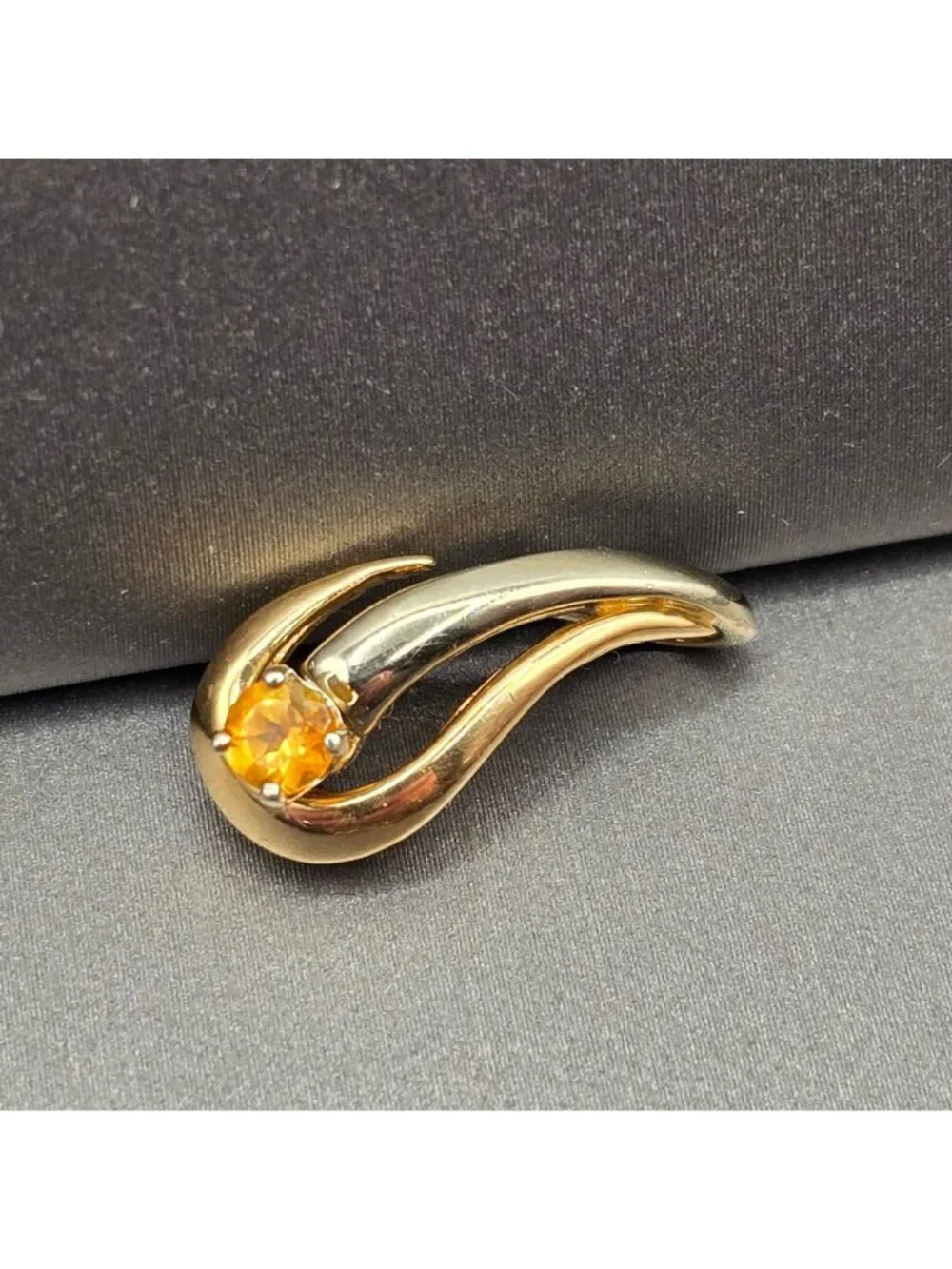 14k Yellow Gold Citrine Pendant Sculptural Ribbon Statement Charm Signed KK - Picture 14 of 14